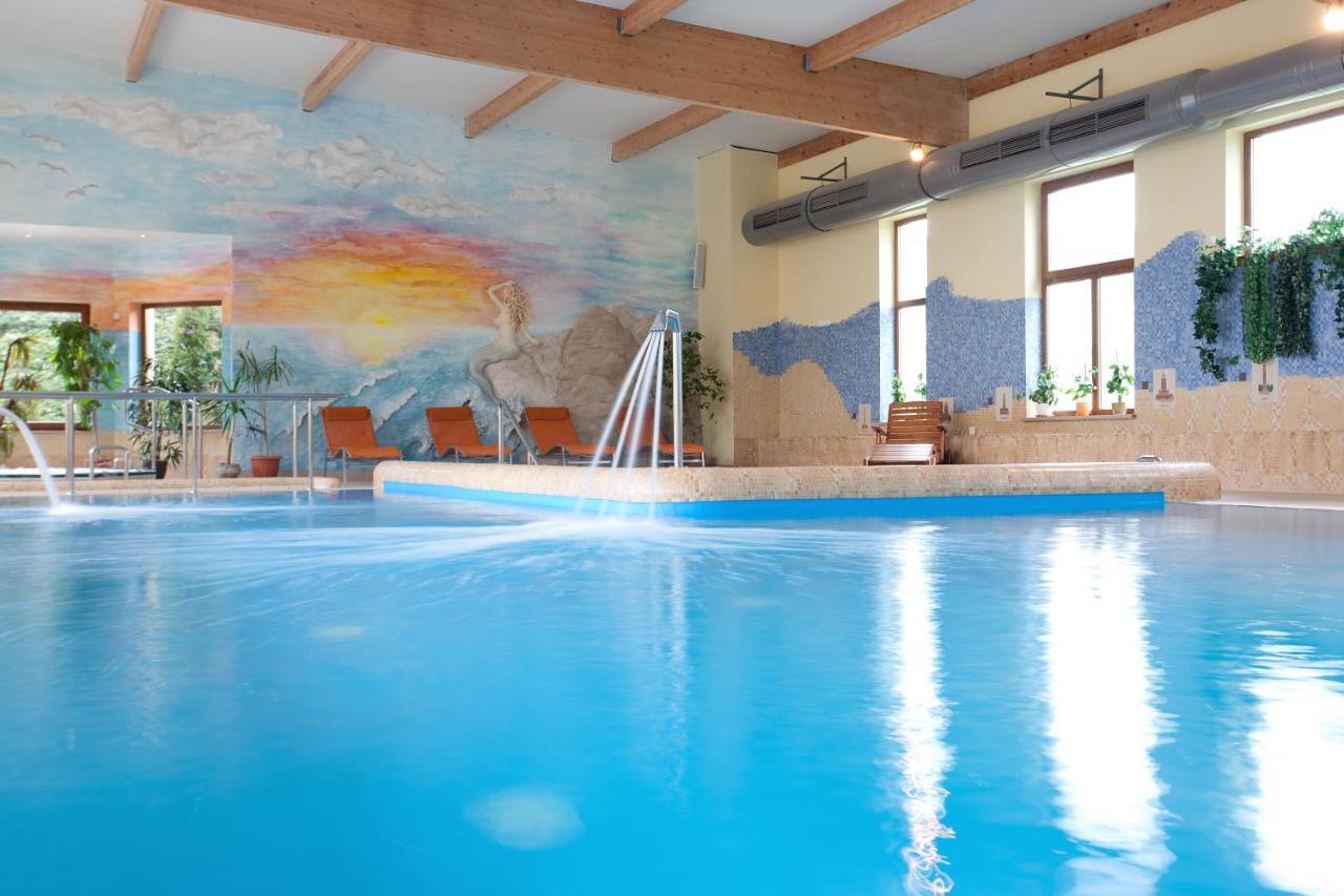 Jantar-Spa Kompleks Wypoczynkowo-Rehabilitacyjny Niechorze Esterno foto