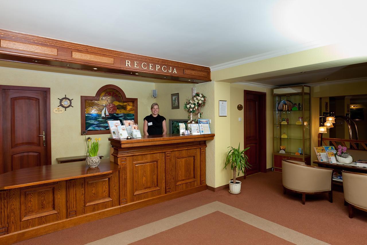 Jantar-Spa Kompleks Wypoczynkowo-Rehabilitacyjny Niechorze Esterno foto
